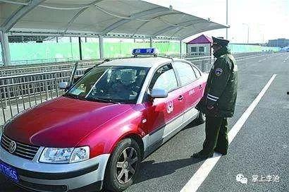 青岛出租车最新爆料,揭秘价格调整与行业变革动态 第1张 青岛出租车最新爆料,揭秘价格调整与行业变革动态 第1张