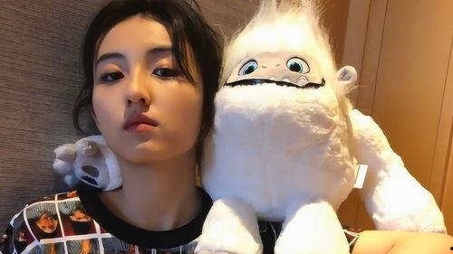 张子枫谁爆料的啊视频,真相背后的故事  第1张